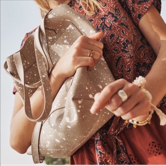 Madewell Handbags - ✨rare✨ Madewell paint splatter transport tote